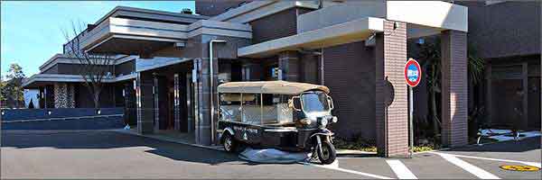 ホテルサンオーク柏の葉の無料送迎車「トゥクトゥク」